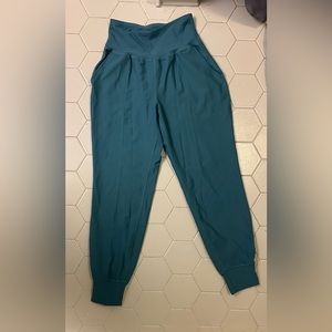 Old navy active, powersoft, high rise jogger go dry, size small